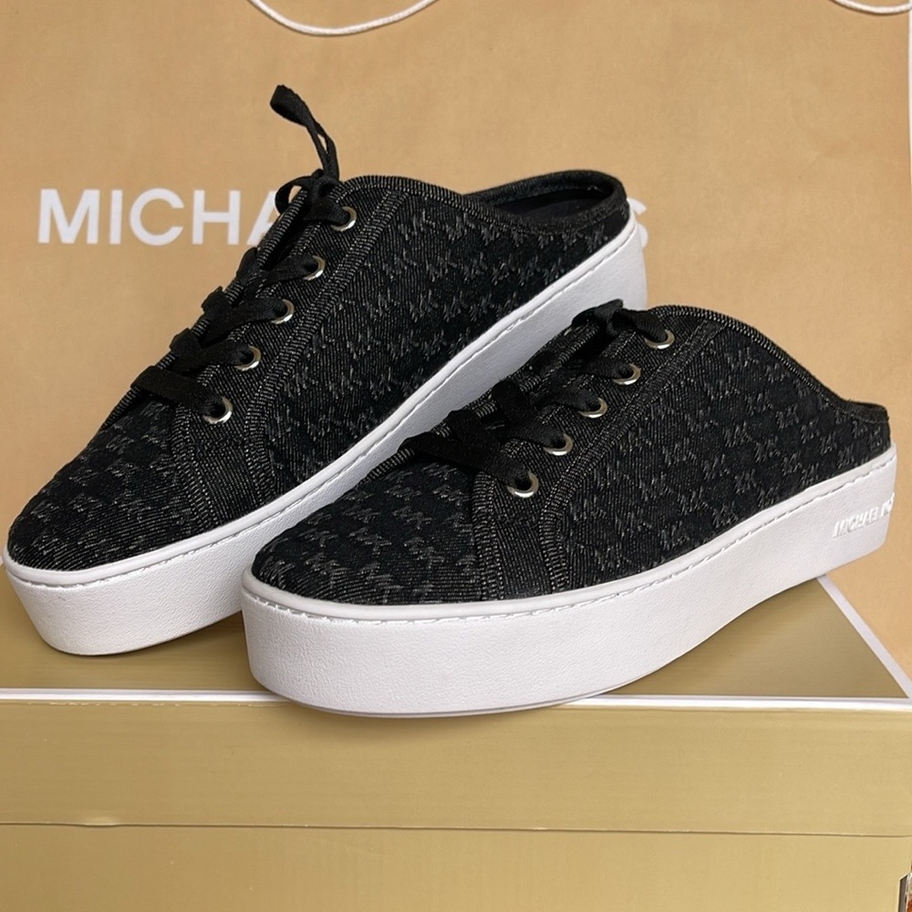 Michael Kors POPPY SLIDE SNEAKER MK DEBOSSED WASHED DENIM
49T4POFP3D Platforms - Picture 4 of 16